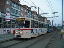 Die  Mauerfall -Stra�enbahn an der Heinrich-Sch�tz Stra�e. Die Bahn wurde im Oktober 2009 anl�sslich 20 Jahre Mauerfall in den Originalfarben lackiert und mit Zeitungsartikeln vom November '89 beklebt.
17.03.2010