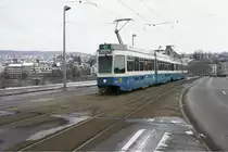 Be 4/6 2003 und Be 4/6 2305 erreichen am 7.3.10 die Station B�rkliplatz.

