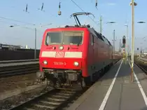 BR 120 138-3 rangiert am 03.03.09 im Leipziger Hbf, zuvor hatte sie einen ICE (InterCityErsatzzug) aus richtung Th�ringen gebracht, der von einer anderen 120er �bernommen wurde.