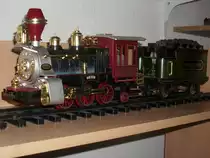Nachdem das Bild freigeschaltet war und ich es ausversehen gel�scht habe ist das Bild nun wieder da.Diese Gartenbahn-Westernlok z�hlt auch zu meinen Modellbahnbestand.
