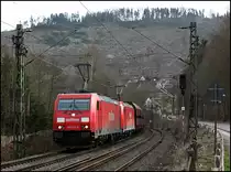 185 214 (9180 6185 214-4 D-DB) und 185 286 (9180 6185 286-2 D-DB) bringen gemeinsam einen leeren Kohlezug in Richtung Hagen. (24.03.2010)