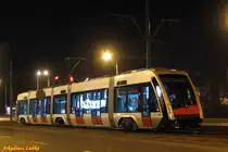 Niederflur-Stra�enbahn-Prototyp SOLARIS  Tramino , die ersten Testfahrten des Wagens auf Posener Stra�en, Hetmańska-Str., 24.03.2010