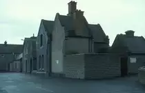 IERLAND sep 2001 BALLYBROPHY het station aan de achter zijde