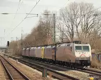 Nachschuss auf den TX Logistik Lokzug bei der Durchfahrt am 20.03.10 in Trudering. Schlusslicht ist die 185 531-1.