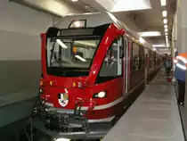 Der neue Zweispannungs Triebzug ABe 8/12 3503 im Depot von Pontresina am 28.03.10.Bei der Jubil�umsfahrt von St.Moritz nach Tirano,war auch eine Depotbesichtigung in Pontresina ein Teil des Programmes.