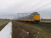 Koplopers 4086 und 4070 mit IC 538 Groningen CS-Den Haag CS bei Haren am 19-2-2010.