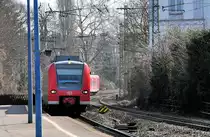 425 531-1 (in Verbindung mit 425 030-4) bei der Einfahrt Bonn-Hbf zur Weiterfahrt nach Wuppertal - 18.03.2010