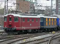 10019 der Centralbahn kommt mit dem Partyzug gleich auf Gleis 2 in K�ln Hbf an (28.03.2010)