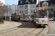 Nachschuss vom KT4D 933 + 941 im Gleisdreieck Georgenplatz auf den Weg zur Hst. Neumarkt und weiter zur Endstelle P�lbitz.
� Alexander Neul 