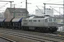 W 232 03 der ITL mit G�terzug passiert Dresden-Freiberger Stra�e, 29.03.2010