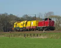 V100 2335 der NeSA ist mit Speno-Bauzeug auf der Fahrt in Richtung S�den. Aufgenommen am 06.04.2010 bei Hermannspiegel im Haunetal.