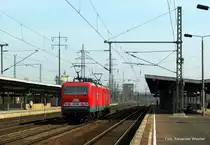 MEG 601 (= 143 179-0) und MEG 605 (= 143 344-0) fahren am 08.04. allein durch den Bahnhof Berlin Sch�nefeld Flughafen Richtung Gr�nauer Kreuz.
