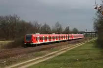 Sein Nachfolger: 423 737 am 10.04.2010 bei Feldmoching.