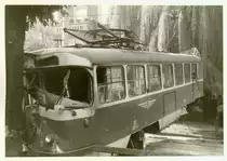 Entgleisung auf dem Westentring 1986. Ausl�ser war ein Bolzen in der Schiene.