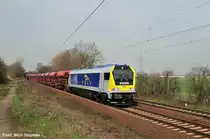 Einer der Kn�ller des Tages: e.g.o.o. 264 013-4 mit einem Sch�ttgutzug im besten Sonnenlicht (Ahlten 08.04.10)