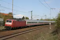 120 139 mit einem ICE Ersatzzug in Braunschweig Weddel am 21.03.2010