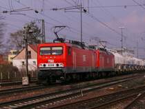 601 und 602 ex 143er f�hrt mit ihren Zementzug am 16.04.2010 durch Regensburg.