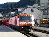 RhB - Ge 4/4 641 mit Schnellzug in Thusis am 07.04.2010