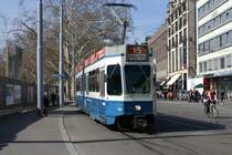 Be 4/6 2013 befindet sich am 7.4.10 beim Opernhaus.