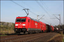 Ein morgendlicher G�terzug rauscht durch das Lennetal in Richtung Siegerland. Zuglok ist die 185 285 (9180 6185 285-4 D-DB). Gru� an den Tf ;-)

