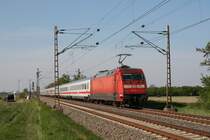 101 113 mit EC 114 als Schublok von Klagenfurt Hbf nach Dortmund Hbf.Am 24.04.10 in Bobenheim.