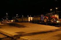 Und gleich ist es soooweit..
Der 2te Zug ist gleich fertig beladen und versandfertig f�r die Fahrt zum n�chsten Spielort Wetzikon.
Chur GB 26.04.10