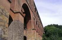 Impressionen von der G�ltzschtalbr�cke. Blick Richtung Reichenbach.  Diese Bilder werden so erstmal nicht mehr m�glich sein, da die weltgr��te Ziegelbr�cke einger�stet ist. Sommer 2008.