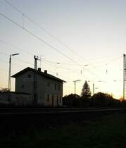 Hier ist der Mangoldingerbahnhof in Abendlicherd�mmerung am 24.04.2010 in Mangolding.In der n�he Obertraubling.