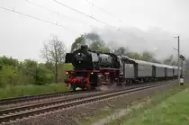 41 096 am 02.05.2010 mit einem Sonderzug nach Bebra kurz vor �berquerung des Mittellandkanals bei Peine 