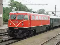 Diesellok 2050.09 f�hrt von Wien FJB kommend in Korneuburg ein; 2.5.10