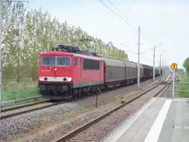 155 263-7 mit dem 53193(Schwedt-Seddin) beim warten auf den entgegenkommenden RE3 in Pinnow(Uckermark)