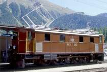 RhB Lok-Extrazug 9354 von Pontresina nach Samedan am 28.08.1998 in Pontresina mit E-Lok Ge 4/6 353.
