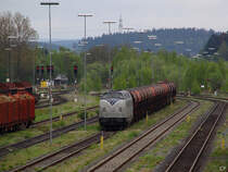V 270.09 der SGL steht am 15.5.2010 mit einem G�terzug in Hof.