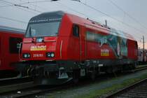 Ein besonderes Schmankerl in Linz Hbf am Abend des 19.04.10: 2016 911  Stern Hafferl Verkehr 