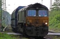 DE 6304 am 14.5.10 in ratingen-Lintorf
Gru� an den netten Tf f�r diese wircklich ausgefallende Lichthupe