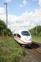 Ein leider unbekannt gebliebener ICE am 01.05.10 in Viersen.