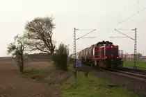Chemion Mak G 1000BB mite inem Kesselwagenzug in Neuss Allerheiligen am 16.04.2010