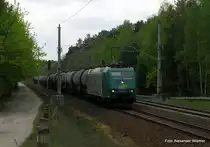 Nochmal erwischt bevor es vorbei ist mit Rail4Chem! 185 532-9 f�r Rail4Chem hier noch im Einsatz mit einem Kesselganzzug Richtung Berlin am 2.Mai.