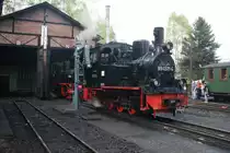 Grosses Pfingstdampfspektakel auf der Pre�nitztalbahn.Es waren 6 Dampfloks im Einsatz.Hier 99 4511 beim Wassernehmen in J�hstadt.23.05.10.
