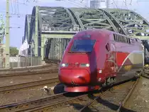 Am Pfingstsonntag 2010 erh�lt der Thalys aus Paris Nord Einfahrt in K�ln Hbf.