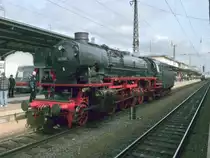 W�hrend E10 1239 die TEE-Wagen schon aufs Abstellgleis zieht, posiert die BR 31 360 noch etwas f�r die Fotografen.