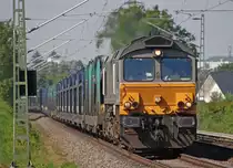 PB15 mit einem G�terzugumleiter Richtung M�nchengladbach am Km 28.8 bei Geilenkirchen, 22.5.10