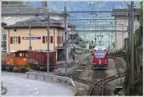 Nur kurz ist das ebene St�ck im Grenzbahnhof Campocologno, bevor es wieder in die 70 Promille Rampe geht hinunter nach Tirano. (08.05.2010)