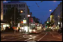 Eine Niederflurkiste pr�sentiert sich am Abend des 15.05.2010 einer Hand voll Fotografen in der D�sseldorfer Innenstadt, genauergesagt an der Haltestelle Jacobistra�e.