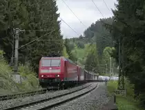 185 126-0 + 185 130-2 mit dem umgeleitetem G�terzug FE 44696 (Z�rich Limmattal - Kornwestheim Rbf) am 22. Mai 2010 bei Nu�bach.