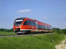 RB 39311 aus Coesfeld legt sich in die enge S-Kurve kurz vor dem Bahnhof Havixbeck.
Dieser Zug fuhr weiter nach M�nster-Zentrum-Nord.
Gru� an den netten Tf!
Havixbeck, 25.05.2010