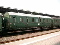 Dieser 4 Klasse Wagen der Rennsteigbahn,stand am 29.5.2010 im Zugverband des Regenbogentour Dampfsonderzuges im Zugverband.Der Zugverband aus: BR 94; 1 gedeckter Gw; 1 Niederbordwagen; 2 Packwagen; 2x 2 Klasse; 2x 4 Klasse und 1x 3 Klassereisezugwagen. 