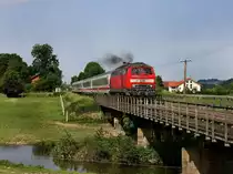 Die 218 466 am 12.06.2010 mit dem IC Rottalerland unterwegs bei Anzenkirchen. 