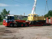 Am 9.6.2010 wurde die V22 mit Hilfe eines Autokranes,vom Gleis auf einen Tieflader umgeladen.