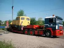Am 9.6.2010 wurde die V22 von der Firma Kley`s Bau mit diesen Tieflader abtransportiert.